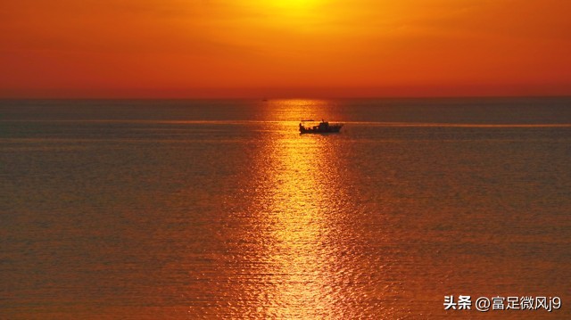 两难:钱难挣，屎难吃。俩别有:有啥别有病，没啥，别没钱。