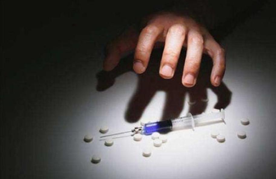 “出*身卖**体”7天赚10万！00后大学生赚快钱上瘾，要钱但不想工作