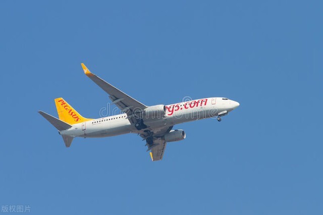 国际航班机长工资多少钱一个月,飞机机长的工资有多少