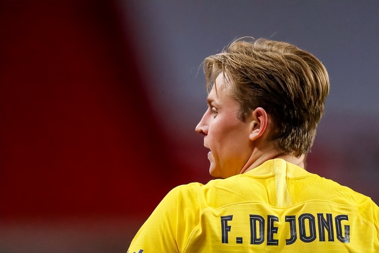 巴萨对德容态度,巴萨欠梅西钱吗