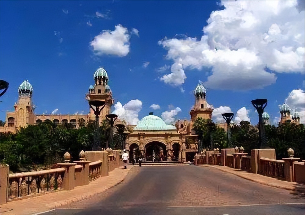 仅凭一己之力，毁掉非洲唯一的发达国家！南非是如何走向衰落的？