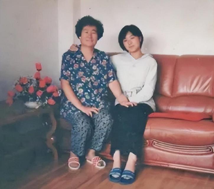 7万送女儿德国留学17年杳无音信,农村父母凑7万给女儿留学