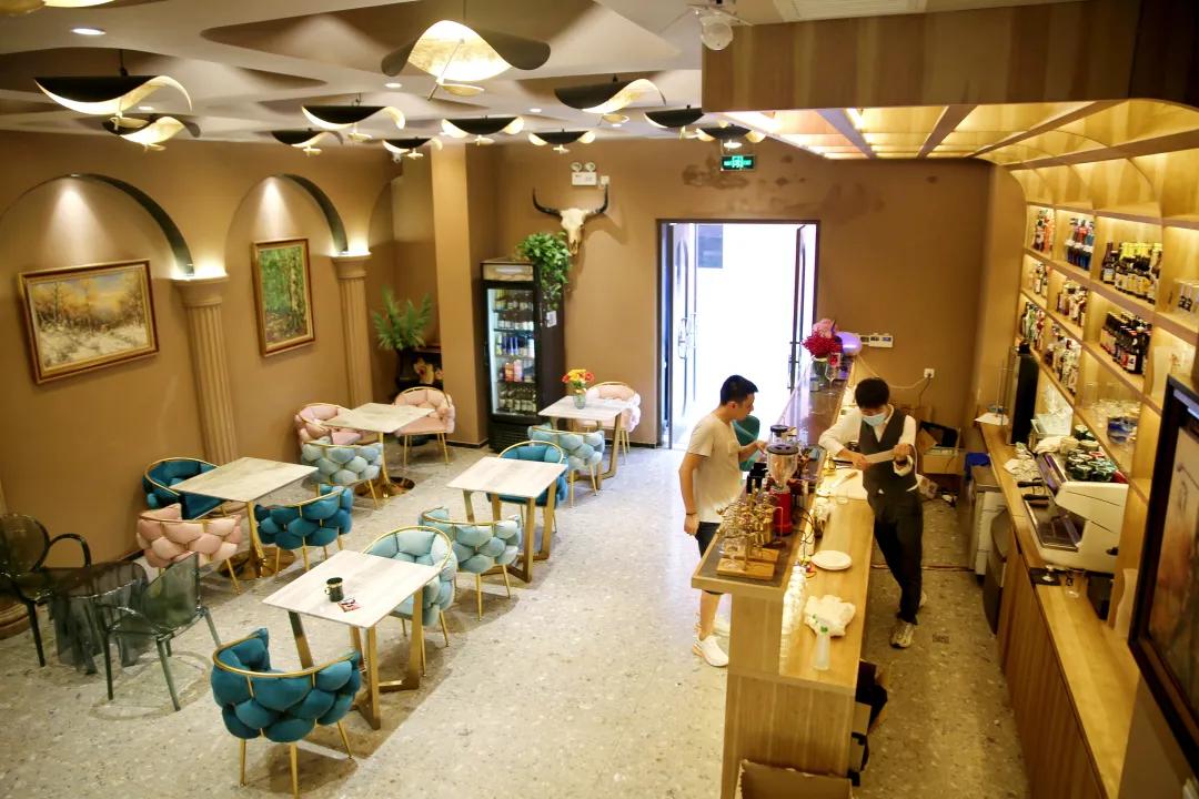 记者卧底实探麦当劳餐厅,北京三里屯餐厅酒吧