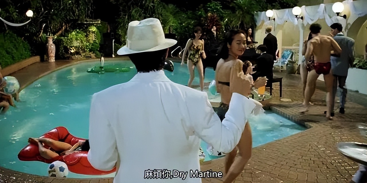 平平无奇一张合照，里面这个竟然价值百万！