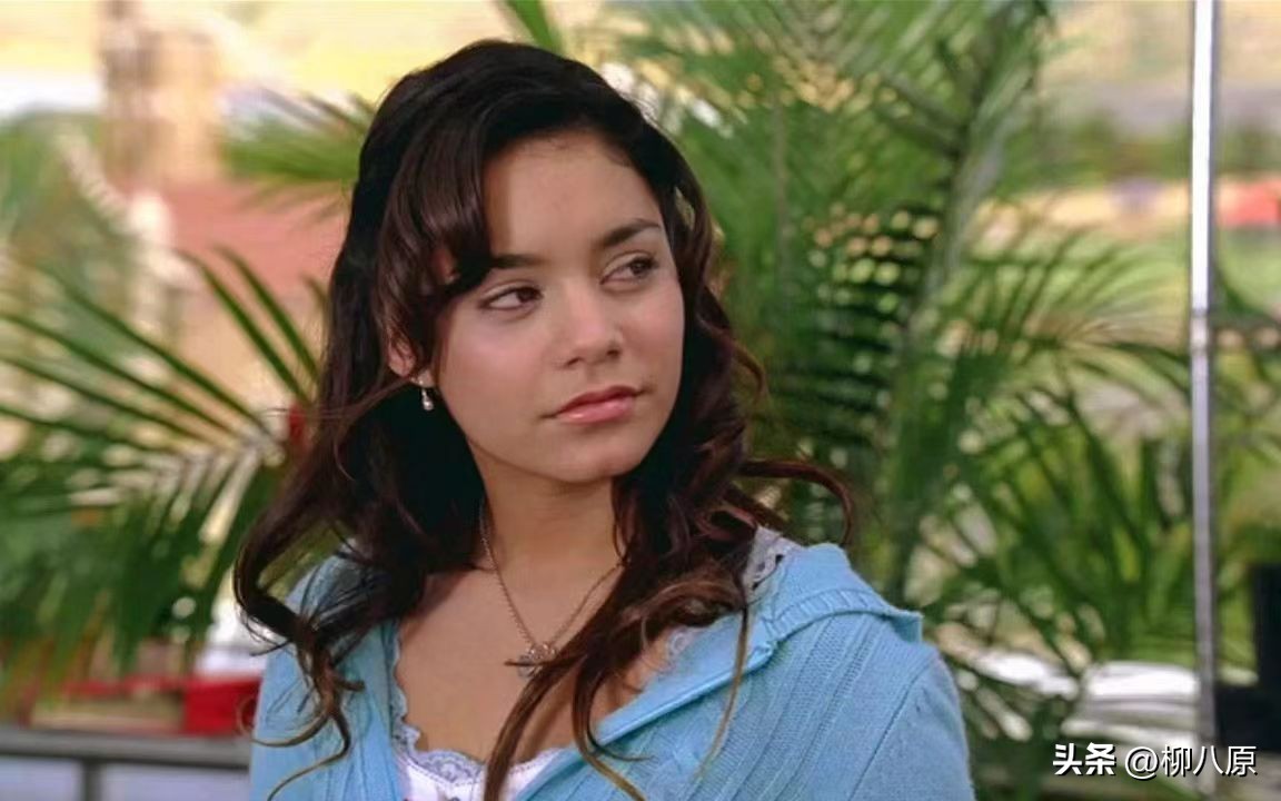 美国影片《歌舞青春》以青春为主线表达了什么？