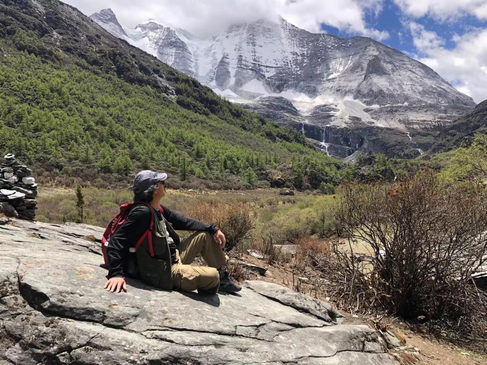 他不仅仅是古琴大师,他还是画家、篆刻家、书法家,二