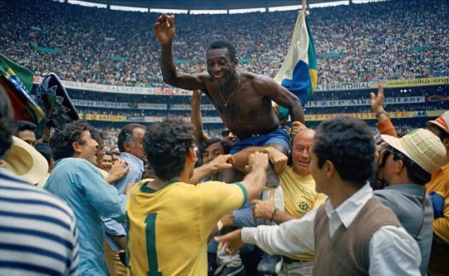 大罗被质疑,贝利如何评价罗纳尔多