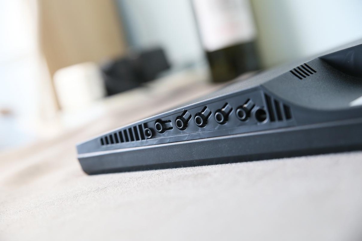 色域100%srgb不闪屏的显示器,不漏光的4kips显示器