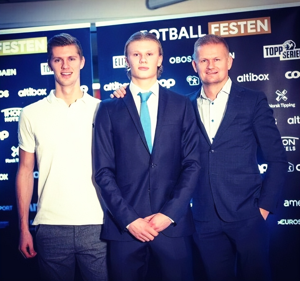 哈兰德生活大揭秘，在家喜欢波点套装，哥哥妹妹都是高颜值