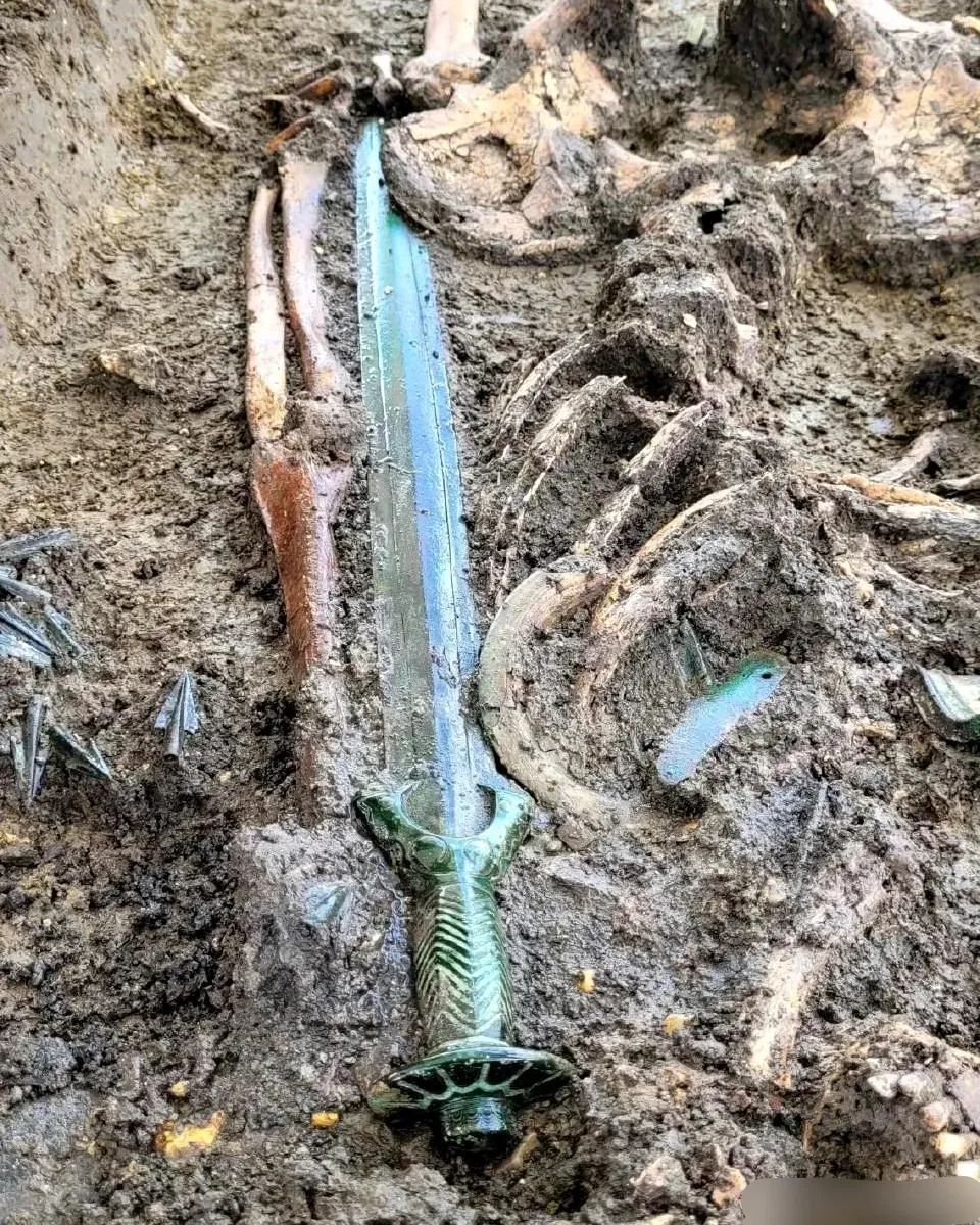 3000年前的青铜剑哪国的,3000年前的青铜是什么