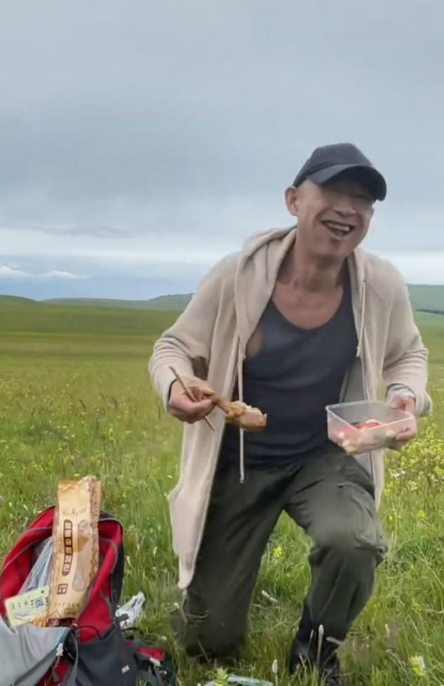 老戏骨吃鸡腿,老戏骨大口吃肉真实视频