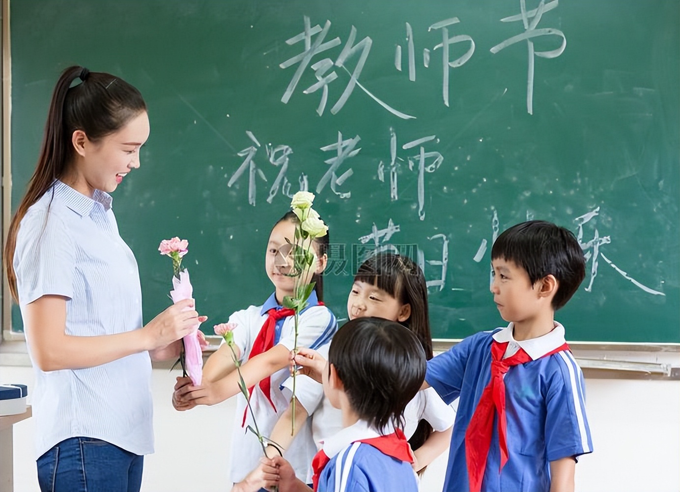 幼儿园教师节要给老师送礼物吗,教师节送礼怎么送到老师手中
