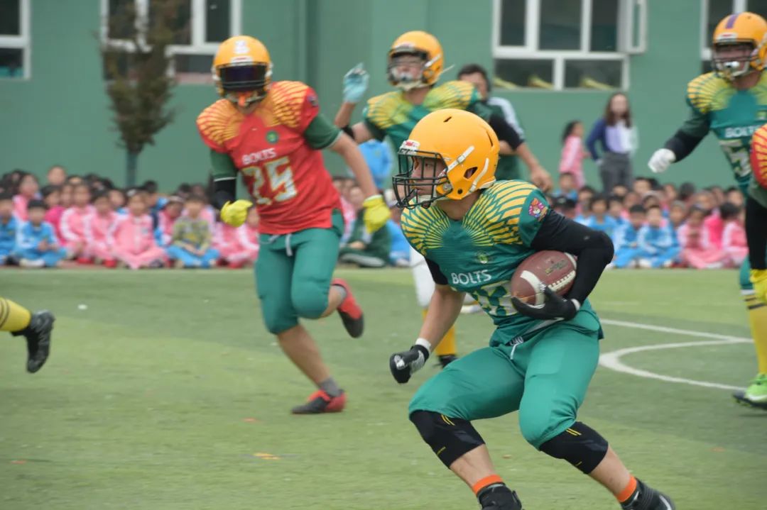 两千学生霸气登场的中杉金杉树体育节！泰酷辣！