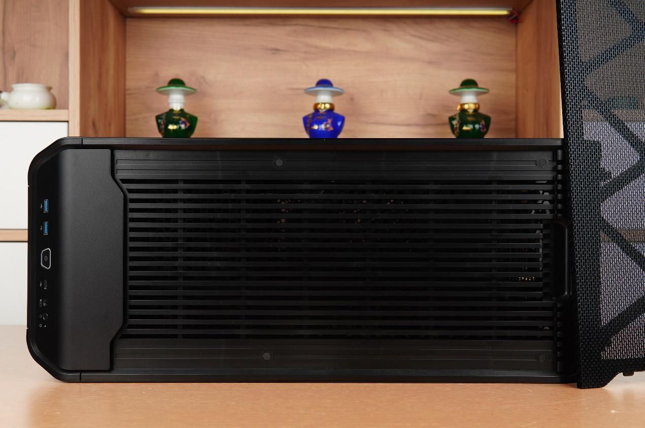 乔思伯d500多少钱,乔思伯机箱u4plus装几个硬盘