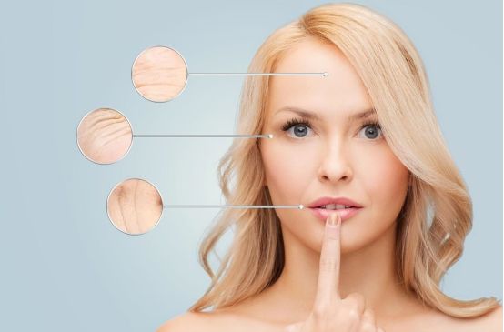 脸上保湿不容易长皱纹,脸上有皱纹试试四个方法消除