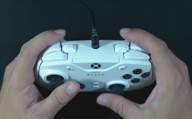 雷蛇幻影战狼v2手柄,雷蛇战狼竞技版手柄