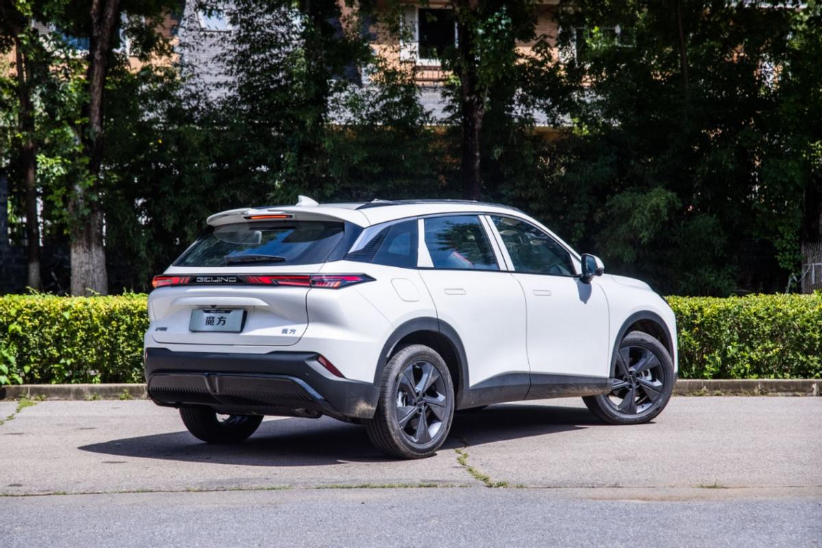 10万内最卷SUV？配行业一流华为鸿蒙OS，带你看北汽魔方