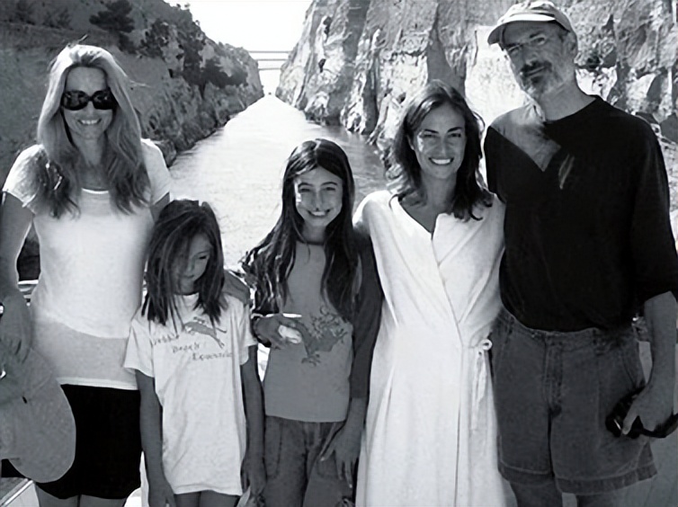 丽萨继承父亲乔布斯的遗产了吗,乔布斯留钱给女儿丽萨了吗