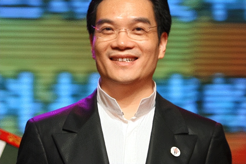 温州鞋王钱金波，靠卖皮鞋赚百亿，一手打造红蜻蜓中国鞋业神话！