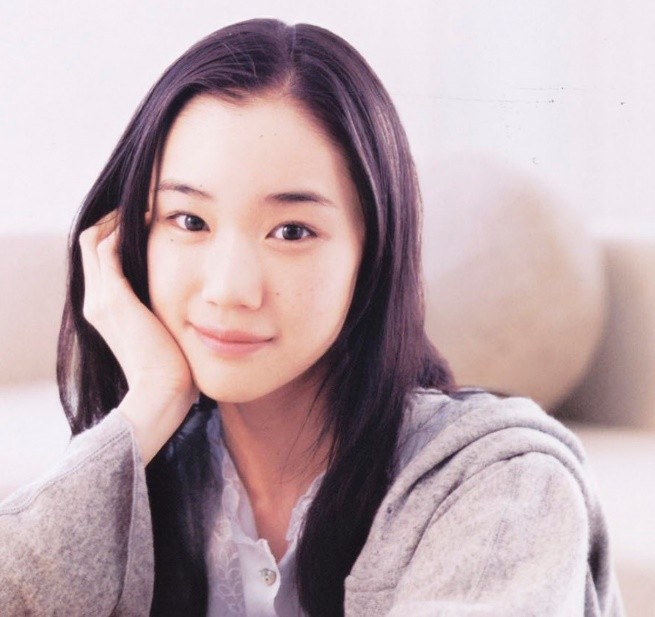 36岁苍井优怀孕，老公是搞笑艺人大她8岁，婚前对她闺蜜表白10年