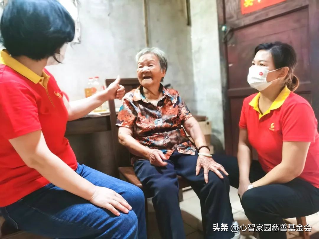 探访孤寡老人活动感受,关爱慰问七十岁以上老人活动