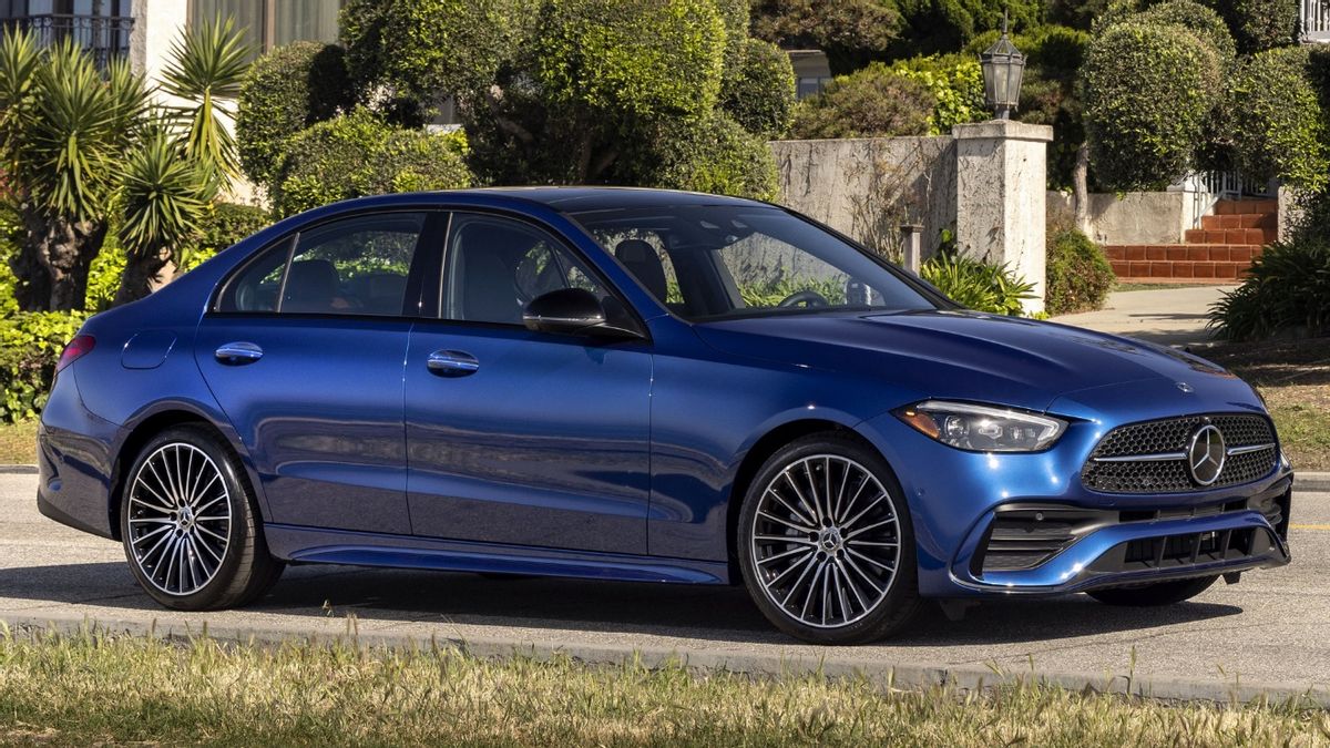 十大经典奔驰车排名,列举奔驰汽车公司的畅销车型