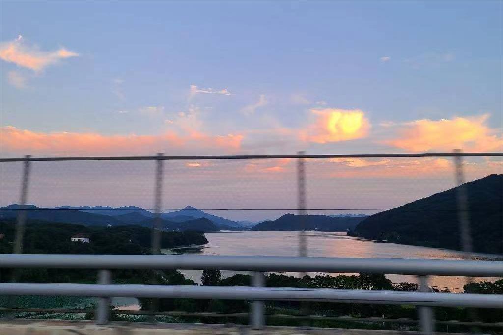 张雪峰含金量太低的专业,张雪峰为何总被骂上热搜