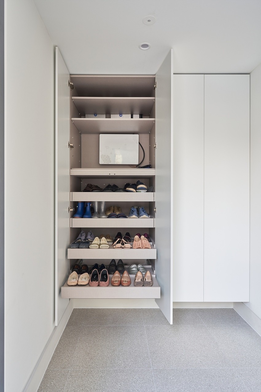 一家六口住390平方的别墅,一家6口住在40平米的房子