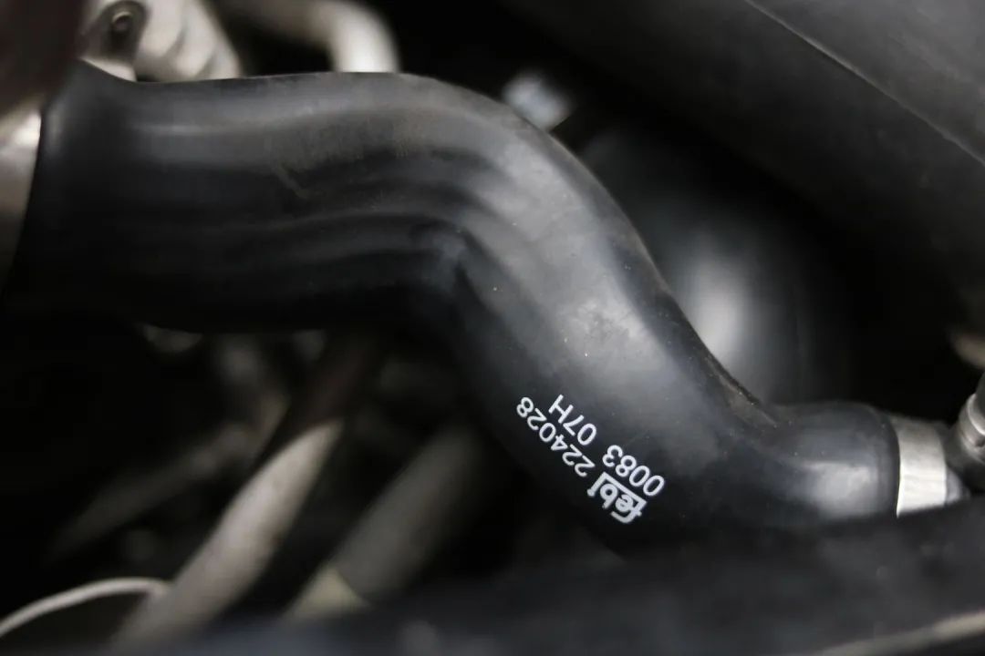 怪兽修车视频全集,13年宝马gt535升级新款内饰