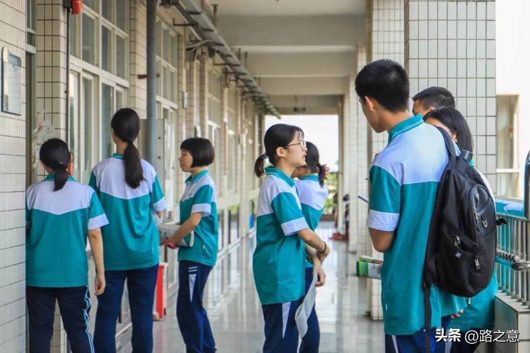 2007年，海南女高中生遭同桌*药春**迷奸，13天后因身中剧毒含恨离世