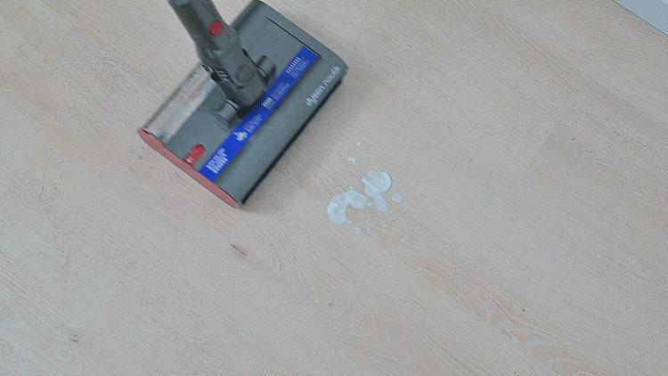 戴森v12吸尘器洗地,戴森吸尘器洗地机测评