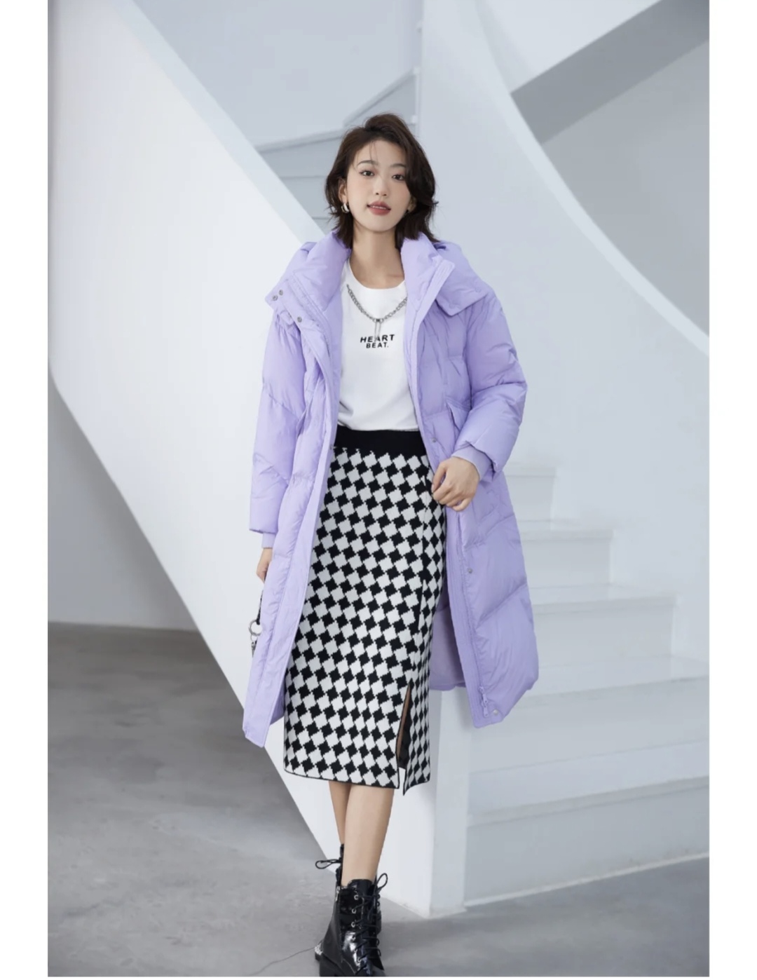 中款羽绒服配裤子好还是裙子好,羽绒服配裙子怎么搭配好看