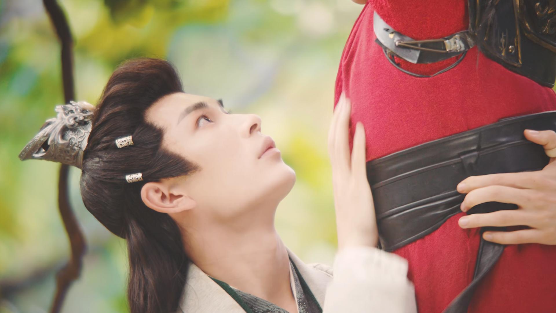 城主大人1：女子被迫穿男装当皇帝，成年后还被妃子追着要同房！