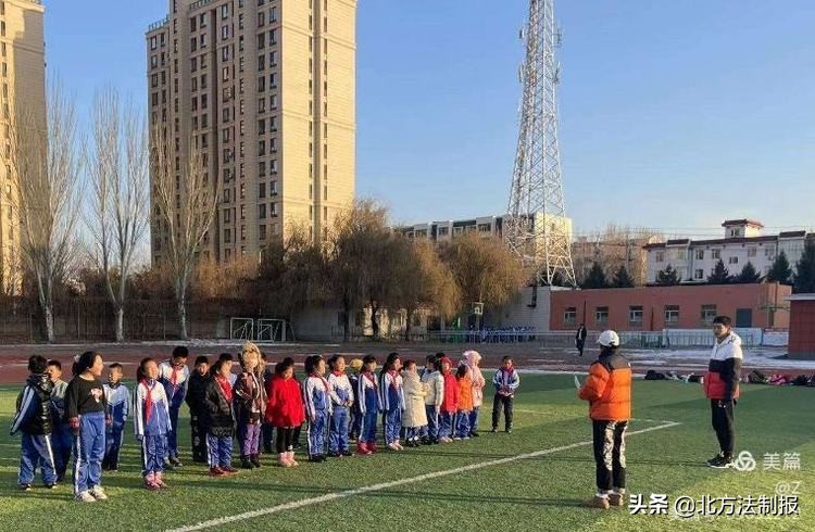 「87中小学南校区·落实双减」心动“轮”滑，“滑”出精彩——轮滑社团成果汇报展示（七）