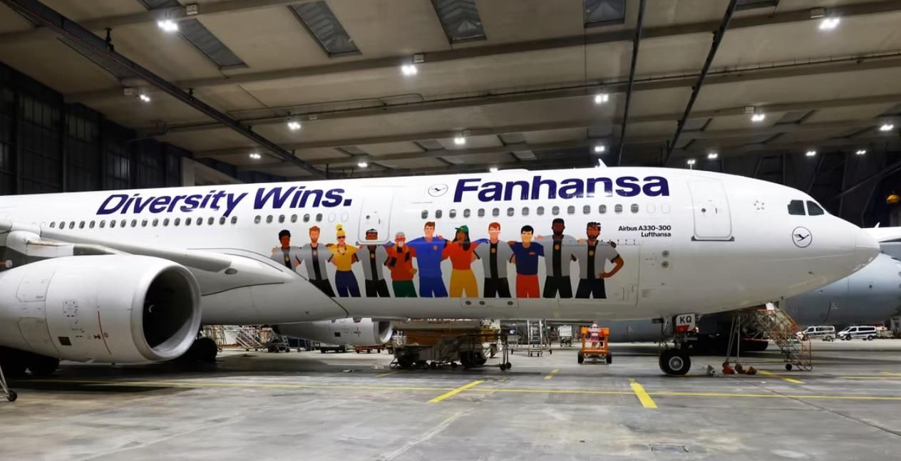 卡塔尔世界杯主题图片,卡塔尔世界杯标志建筑