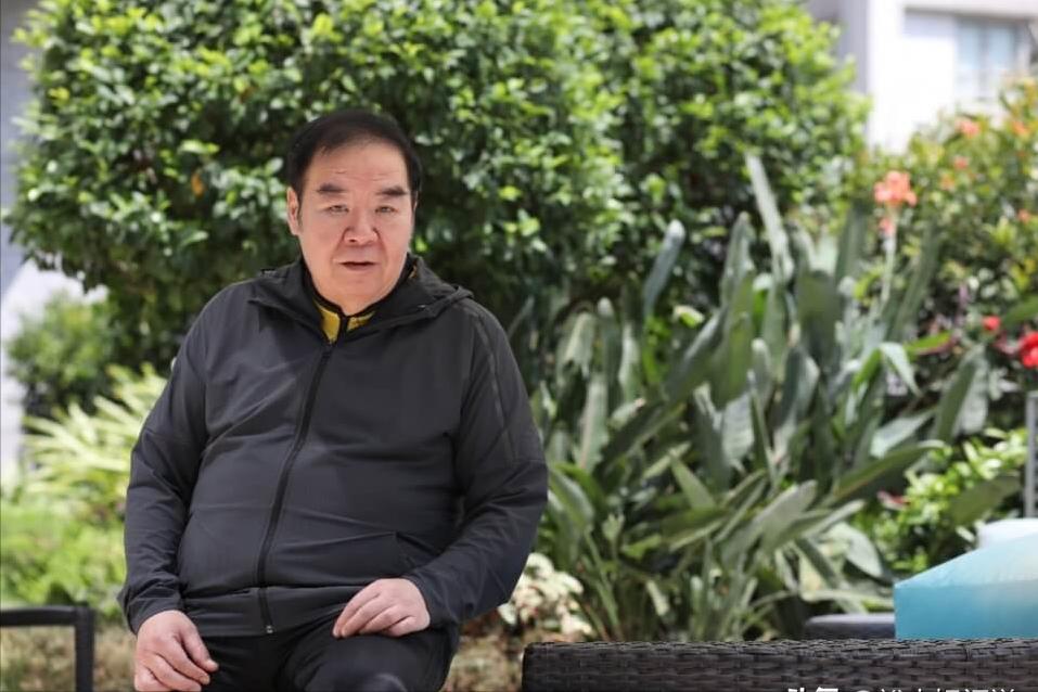 过气老戏骨窘况:农村走穴、直播捞金、情史混乱,晚节还值钱吗?