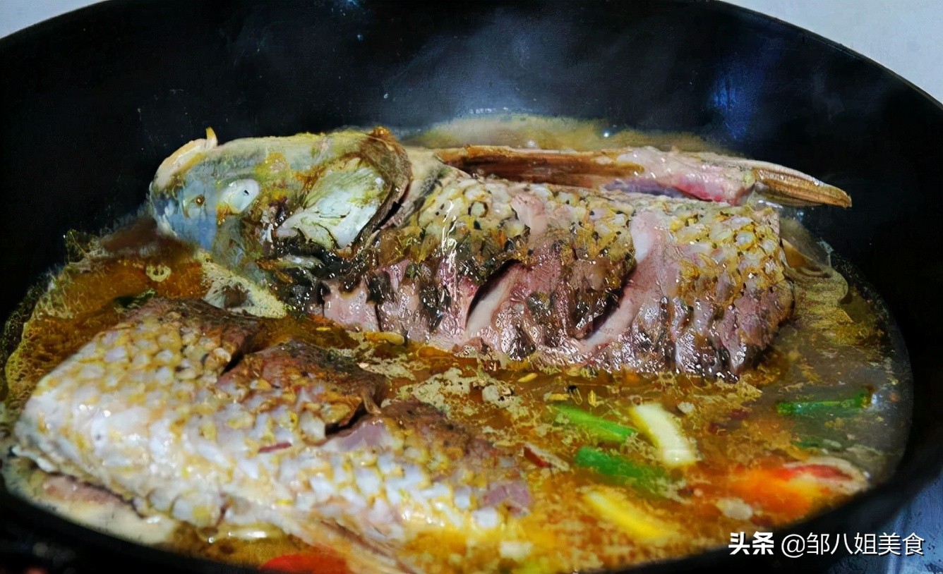 炖鱼的正确方法怎么炖,炖鱼掌握技巧没腥味鱼汤又香又白