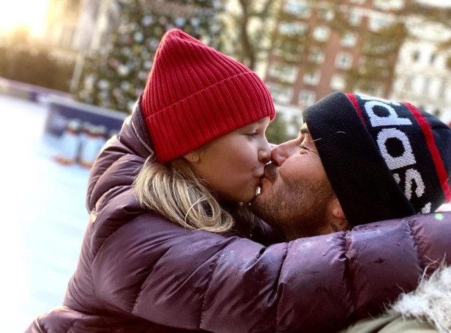 贝克汉姆小七5岁照片,贝克汉姆回应和女儿小七亲吻风波