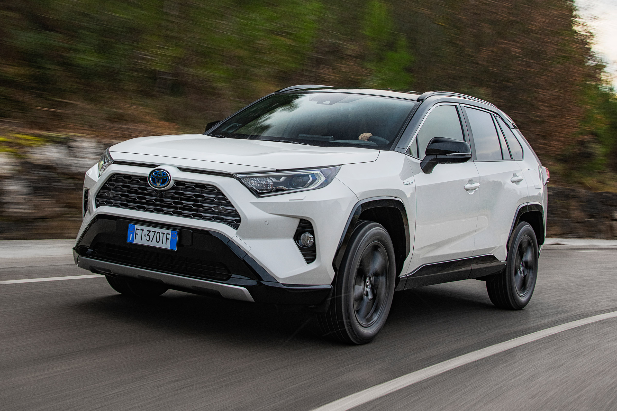 最新款全新途胜suv,2022款现代途胜nline手动挡suv
