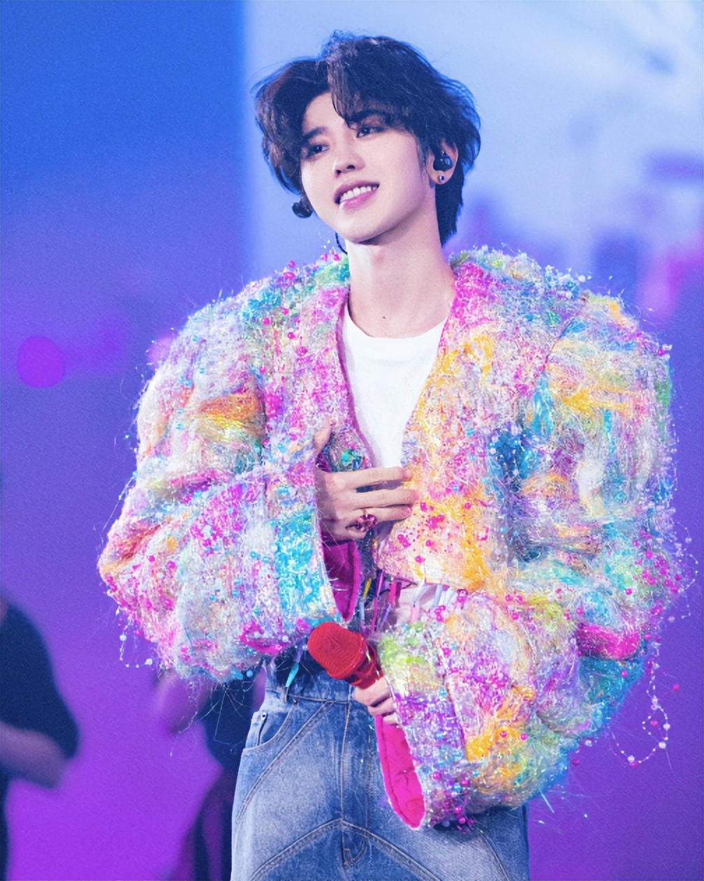 蔡徐坤被曝致人怀孕堕胎，粉丝列4点澄清，第一条让人笑出声