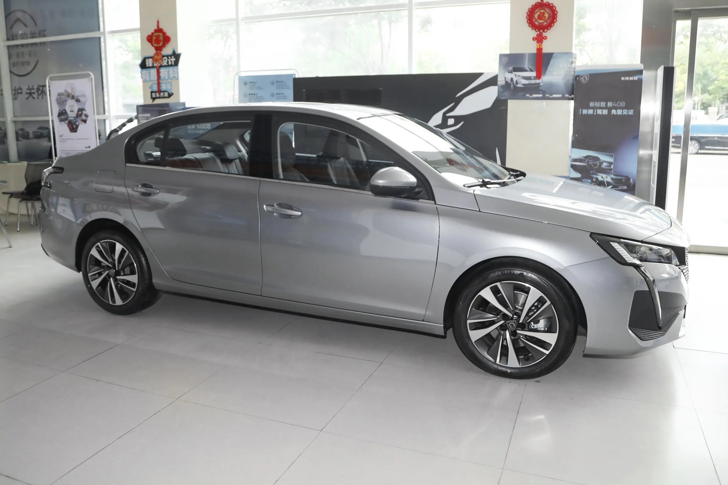 哪款suv省油隔音好舒适性高跑得快,最低6万起这4台精品轿车家用首选