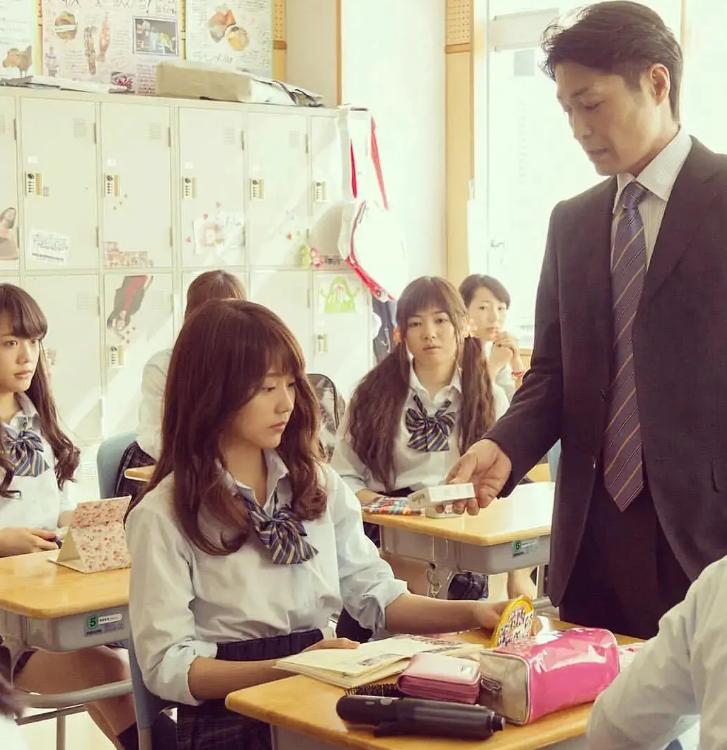 垫底辣妹现实生活中的故事,垫底辣妹励志画面