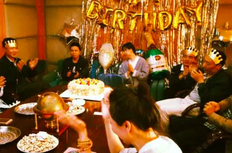 郑州女护士被医生灌醉后强奸,由于答应她的事没办到,而引发*案惨**