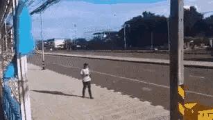 每日一笑游泳教学视频,每日一笑钓鱼片段