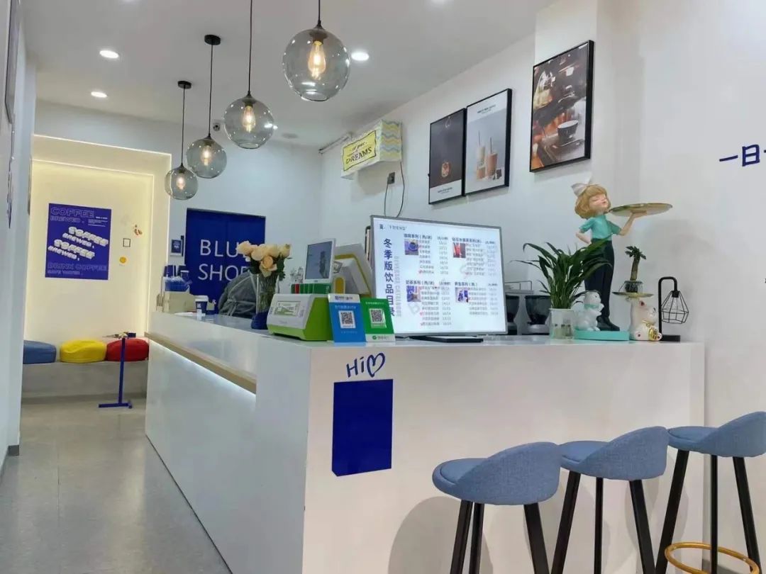 在县城里开服装店加奶茶店,线下开服装店营销技巧