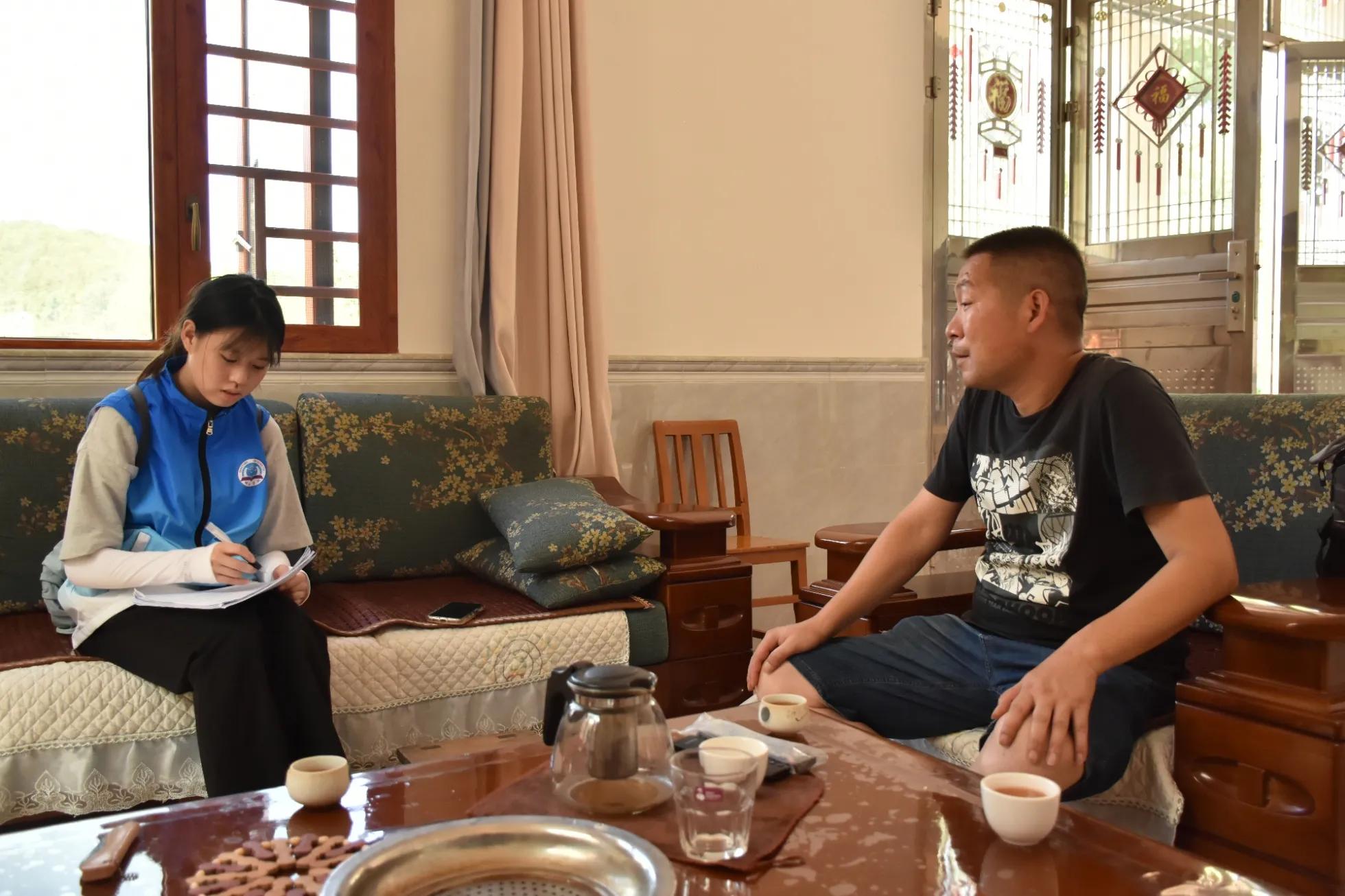 邵院学子走进花田村，探寻乡村教育的发展之路