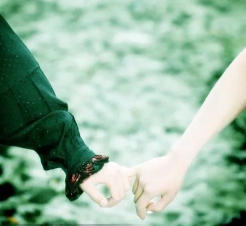 情人节给爱人的一个小心心,情人节让爱你的人更爱你