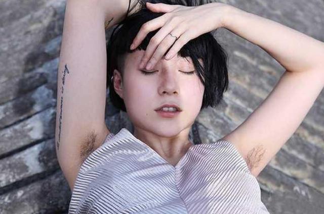 腋下腋毛多有必要去除吗,腋毛多了有啥缺点