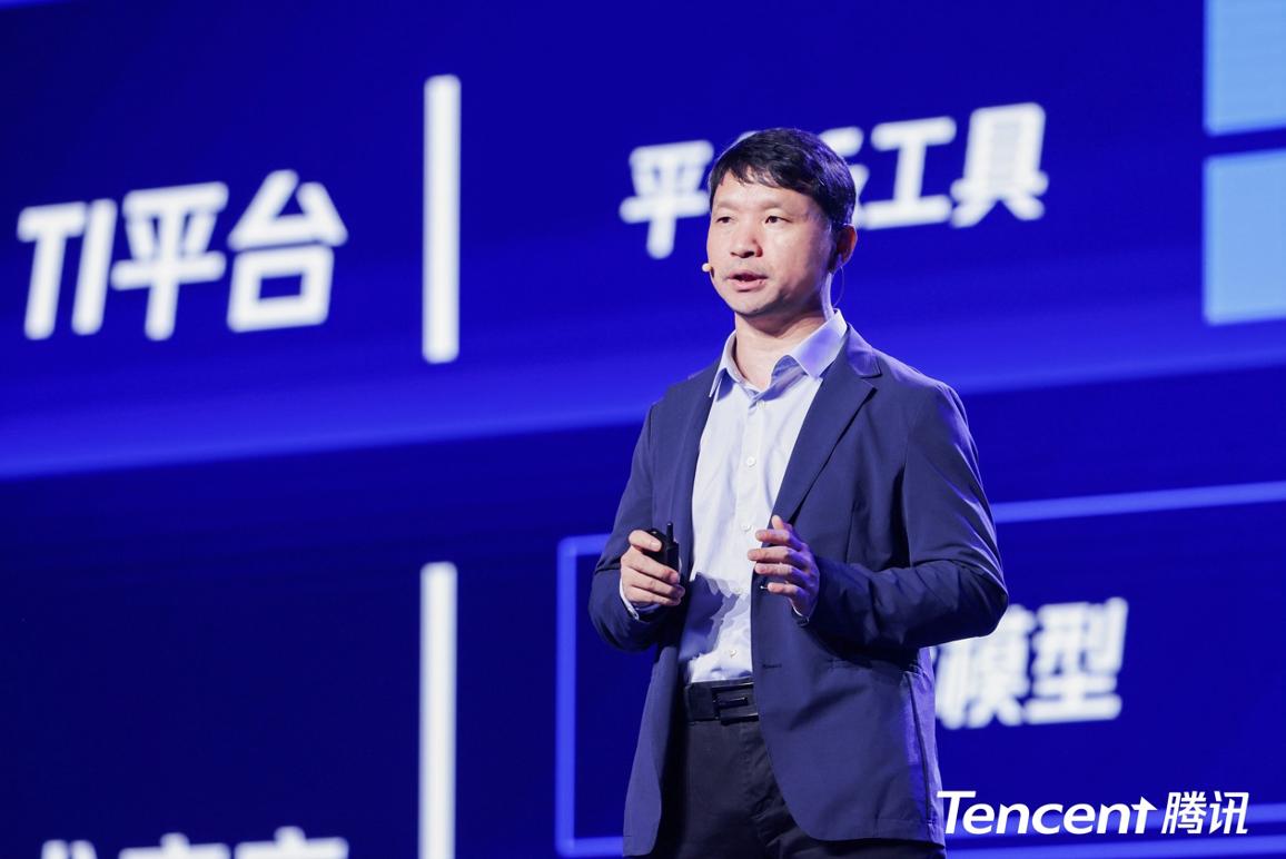 2023WAIC：超30个大模型对外亮相应用落地是关键