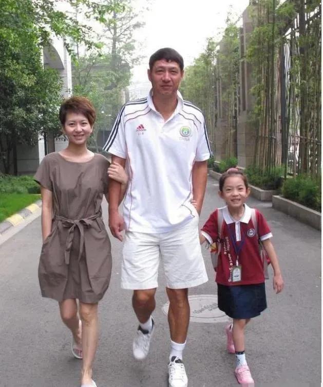 甘萍和黎兵以前结过婚吗,甘萍老公黎兵个人资料